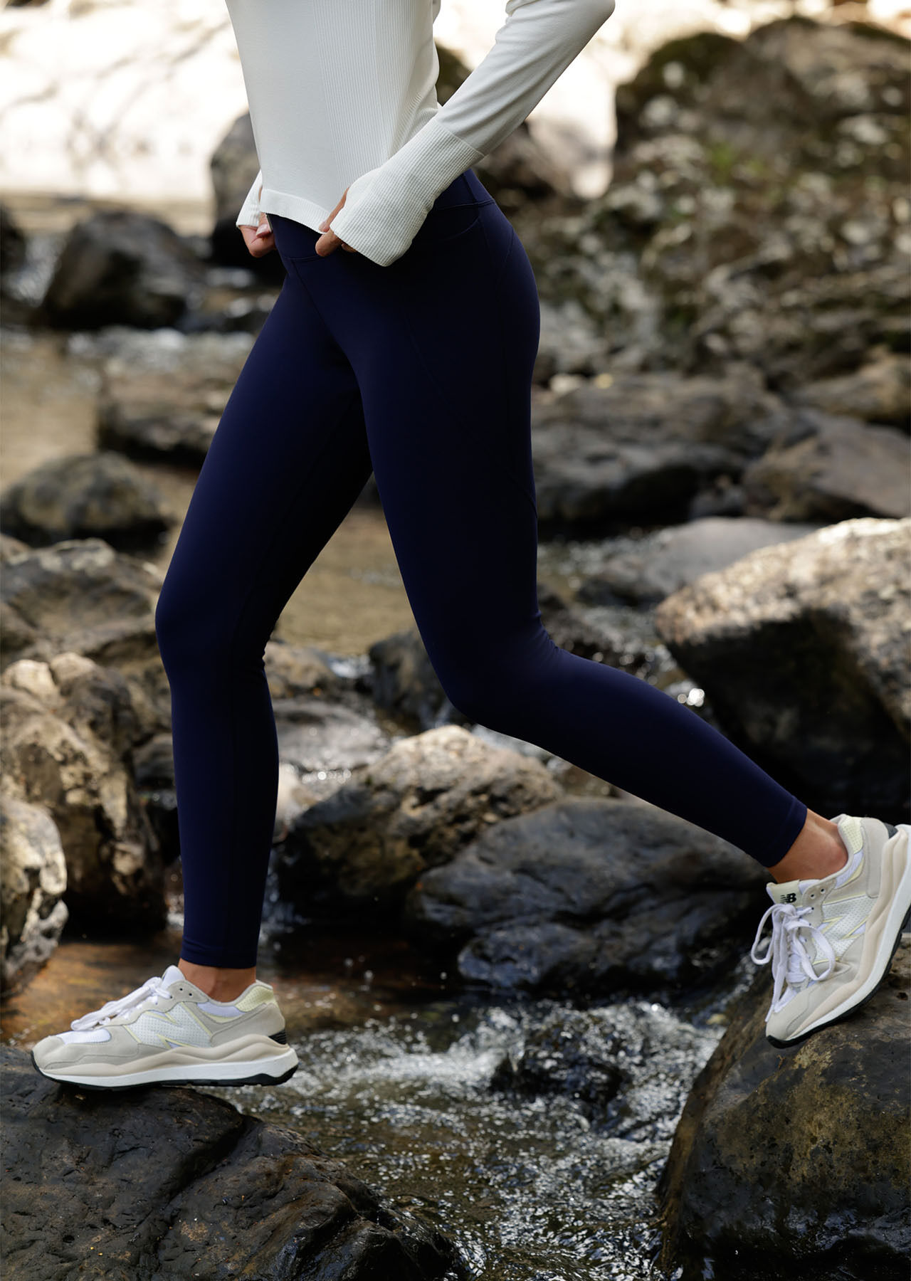 Navy Leggings Outfit Inspo | Leggings outfit casual, Velvet leggings outfit,  Blue leggings outfit