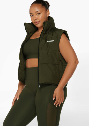 Lorna Jane Active - There's no blending in with this camo twinset, ladies  💥 The Off Duty Camo Twinset - made for maximum support and to turn heads  💁‍♀️ P.S. Did you