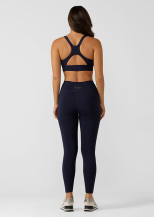 Women's Leggings SKYE Aubergine Push-up E-store  - Polish  manufacturer of sportswear for fitness, Crossfit, gym, running. Quick  delivery and easy return and exchange