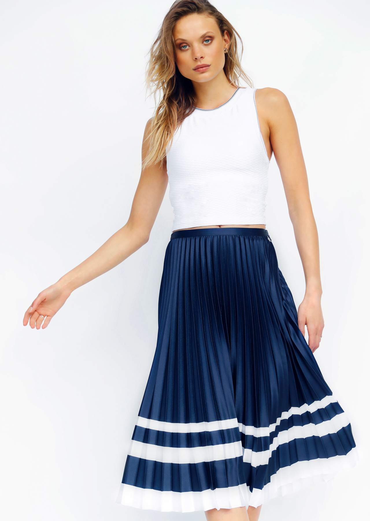Luxe Yasmin Pleated Skirt | Blue | Lorna Jane USA